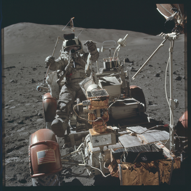 Illustration for article titled NASA Just Released 8,400+ Incredible High-Res Images From The Apollo Program
